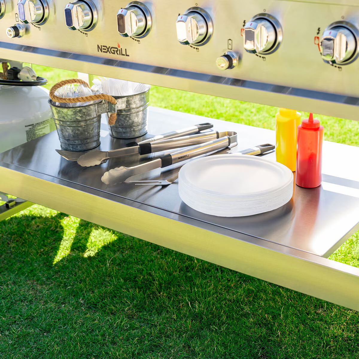 8 Burner Event Gas Barbecue Grill + Cover