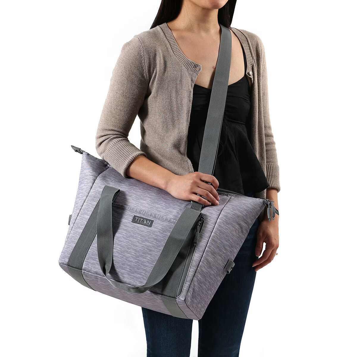 25 Can Insulated Carry-All with 2 High Performance Ice Walls in Black