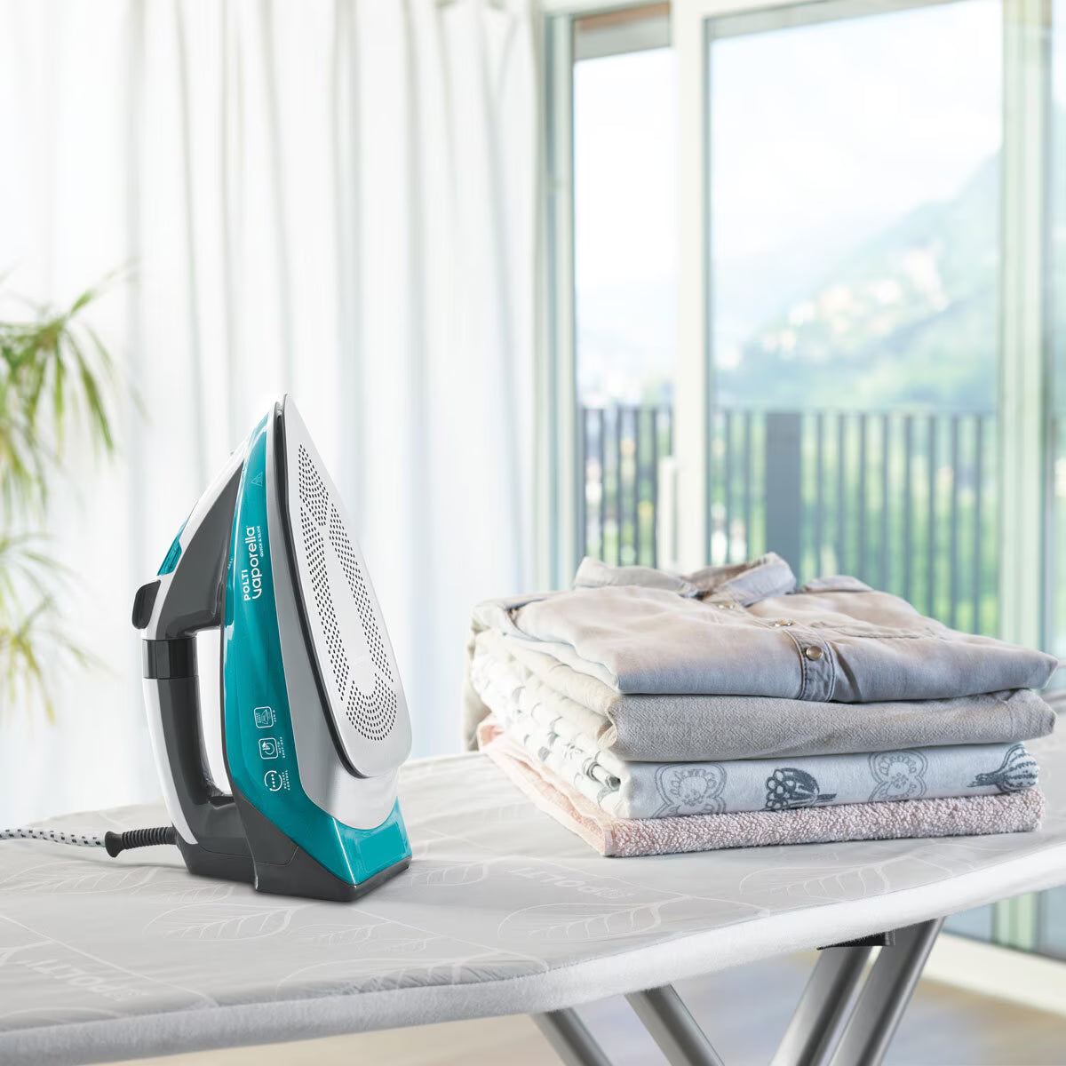 Vaporella QS220 Quick & Slide Steam Iron, PLGB0082