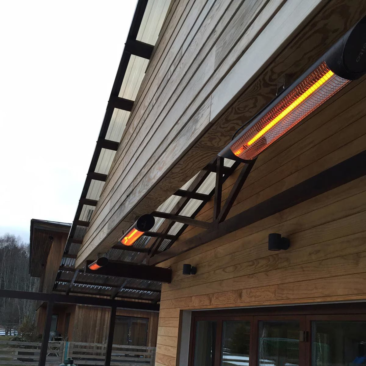 Blade S2500 Indoor and Outdoor Carbon Infrared Heater - Black