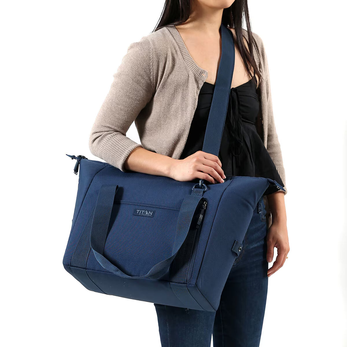 25 Can Insulated Carry-All with 2 High Performance Ice Walls in Black