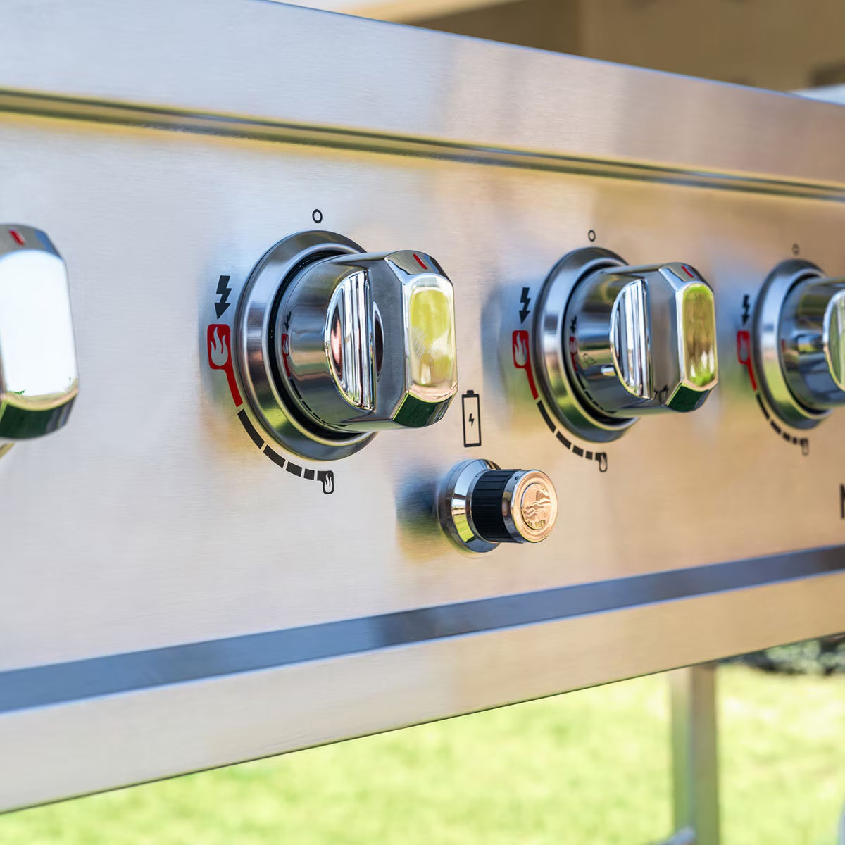 8 Burner Event Gas Barbecue Grill + Cover