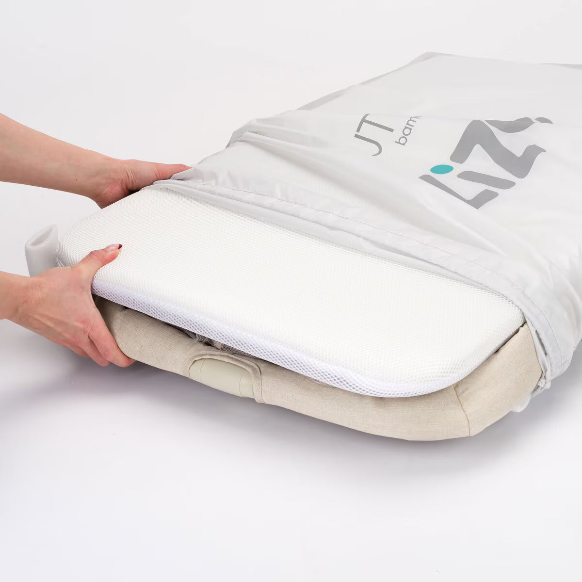 Zizee Breathable Rocking Crib, Walnut & Ecru